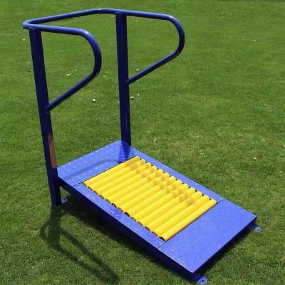 晉中塑木健身器材廣場(chǎng) 老年人健身器材與棋盤(pán)桌的巧妙結(jié)合