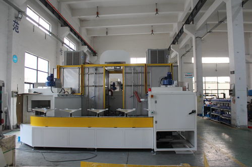 深入工廠探秘 軌道式噴膠機噴涂設備全解析