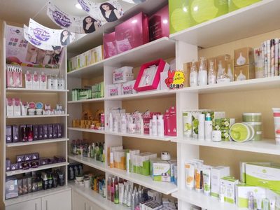 廣州時尚女孩生物科技 一站式貼心代加工服務(wù)與化妝品批發(fā)新標桿